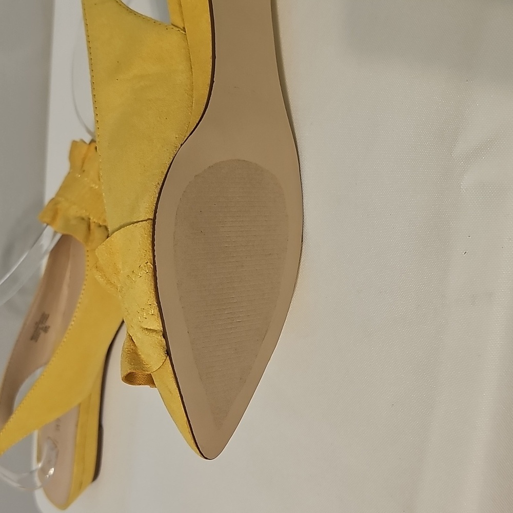 Nine West Yellow Ruffled Women's Slingback Shoes - Picture 4 of 4
